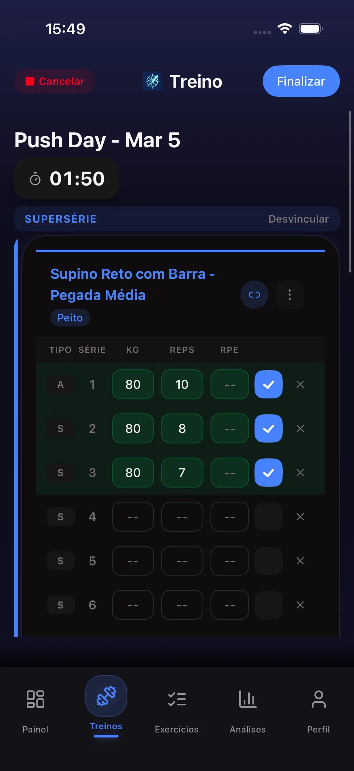 Active workout screen with set logging