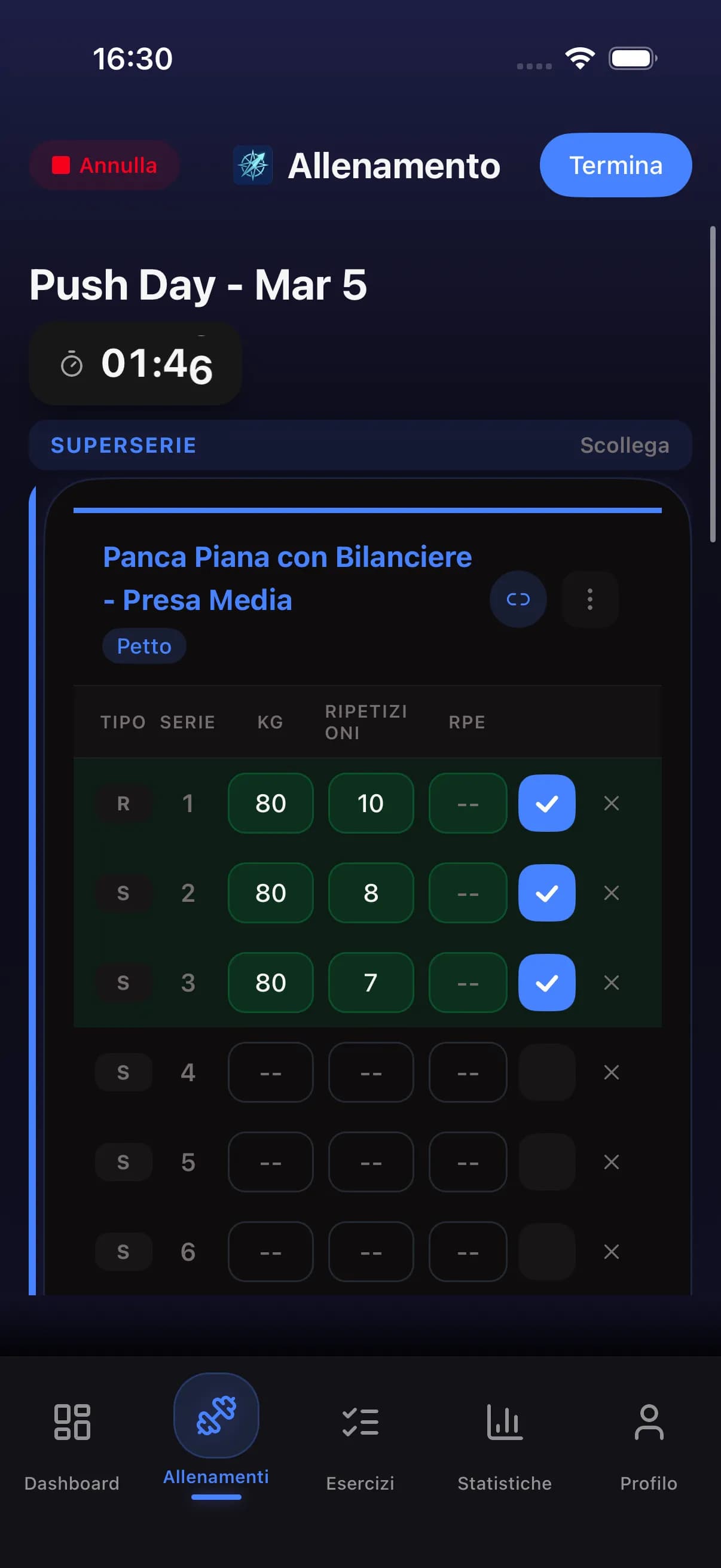 Active workout screen with set logging