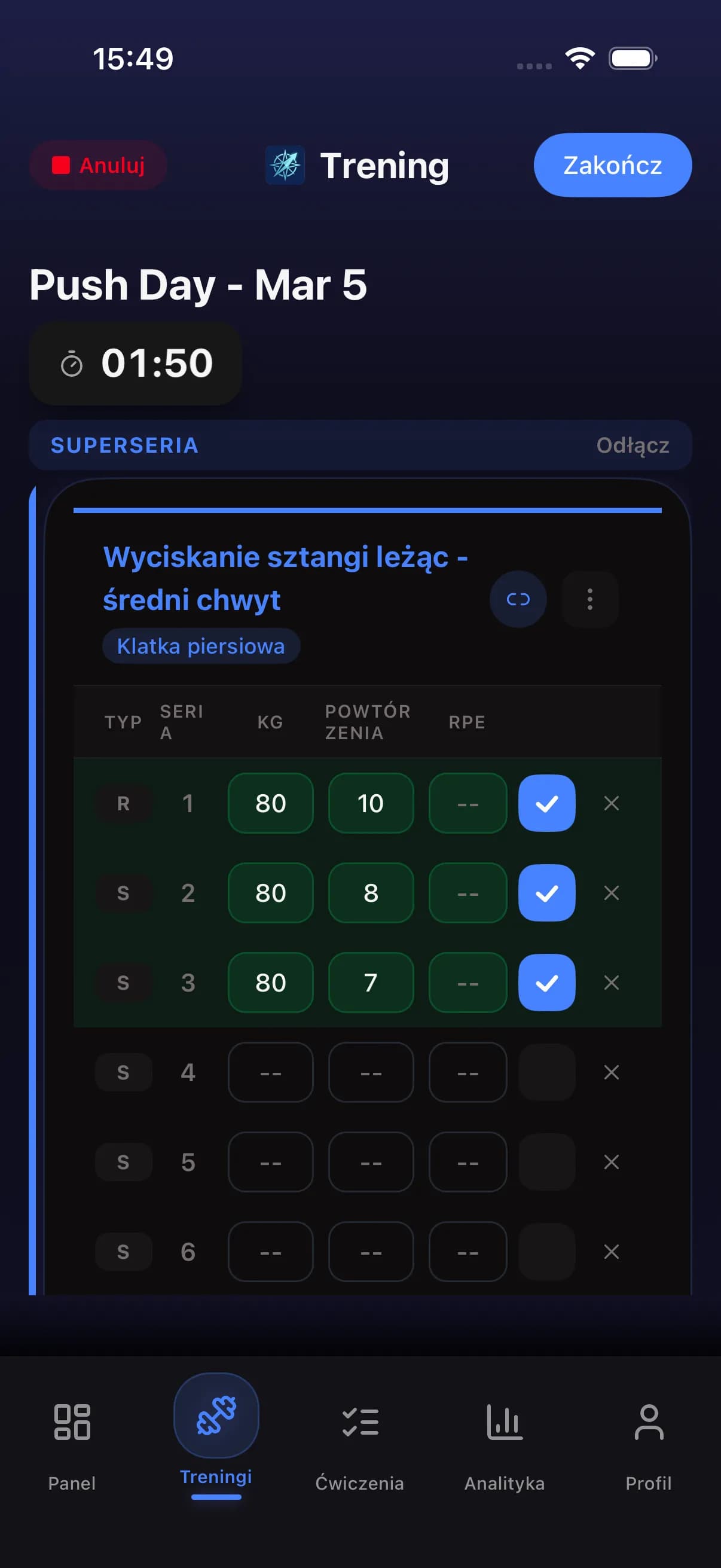 Active workout screen with set logging